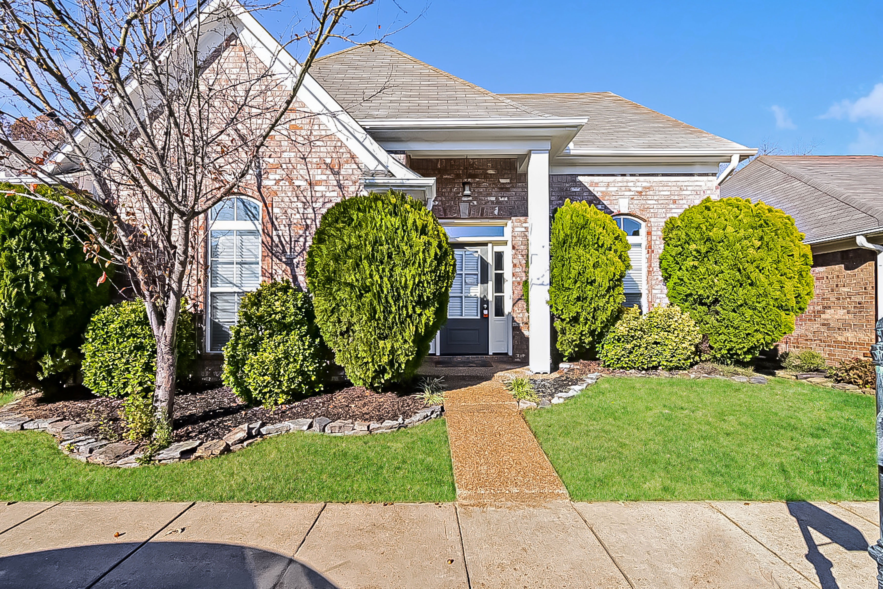 10186 MORNING HILL DR Memphis, TN 38016